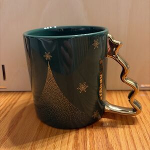 Starbucks 2025 Christmas Tree Mug Coffee Cup Green / Gold. New